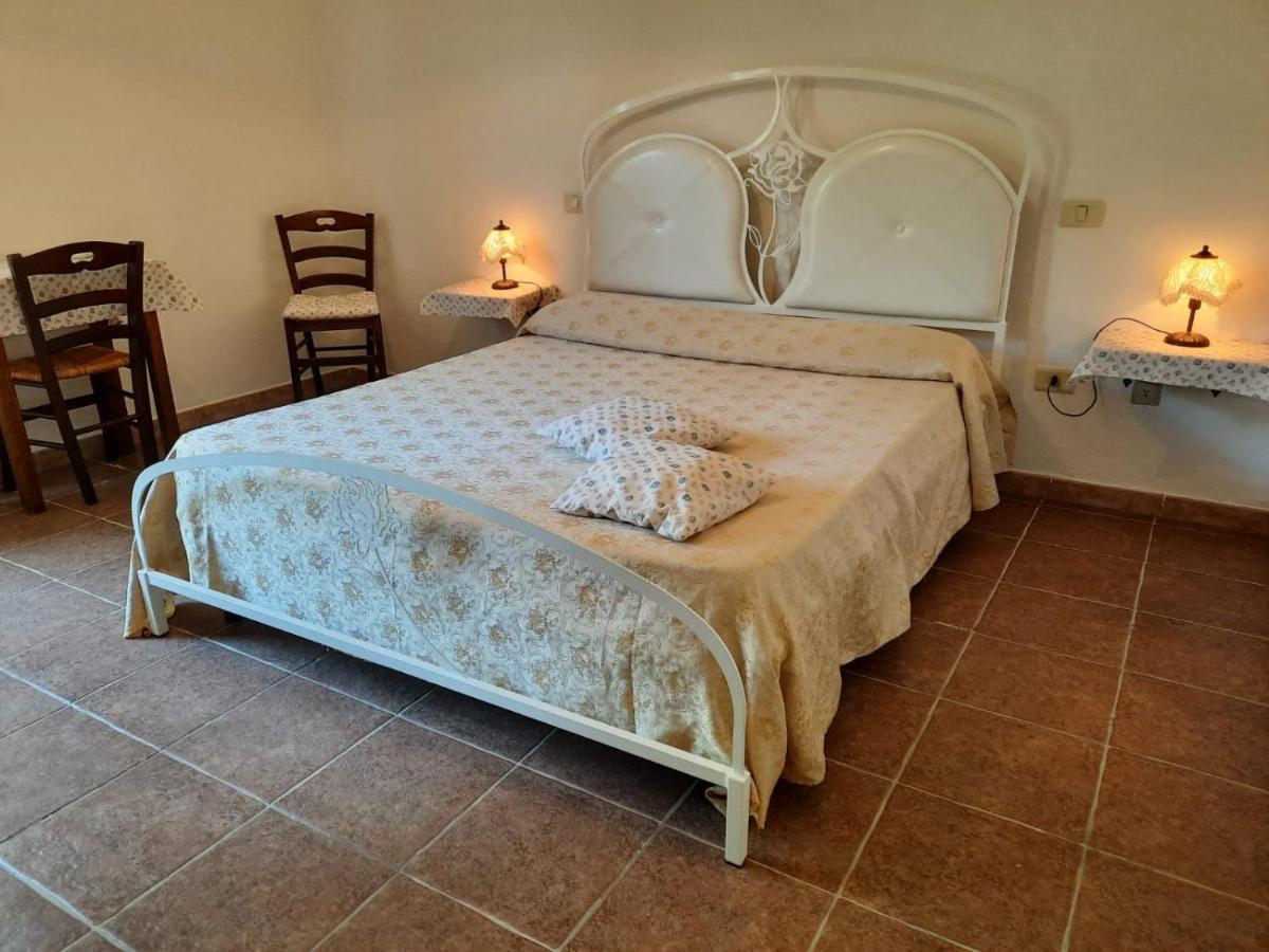 Agriturismo Le Colline Di カパルビオ エクステリア 写真